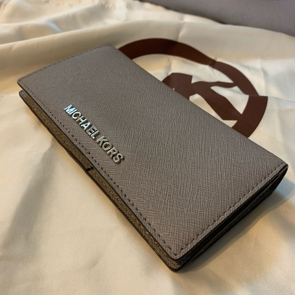 MICHEAL KORS Wallet (Silver)